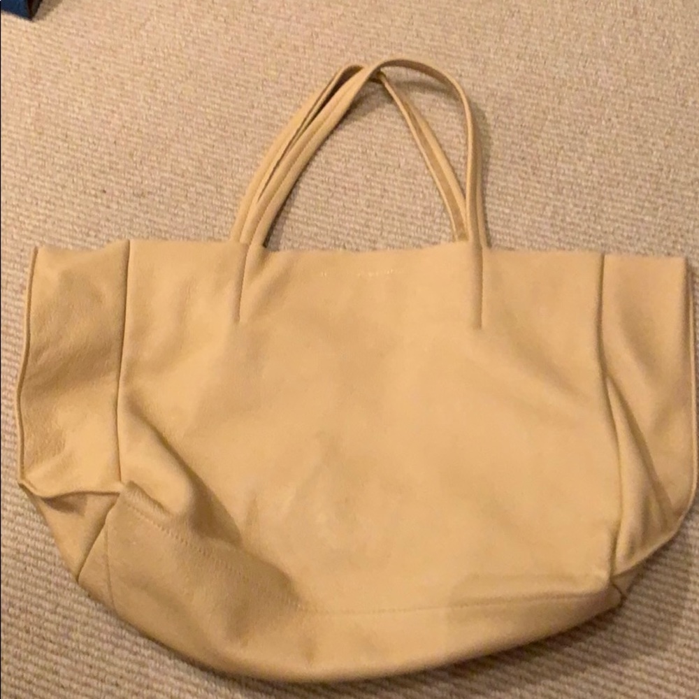 Tan tote